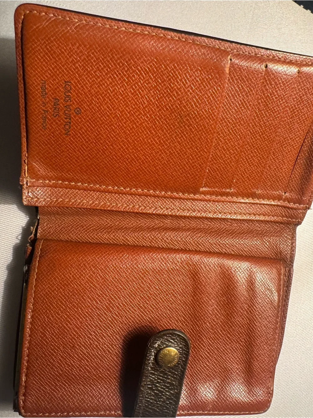 Louis Vuitton classic lv